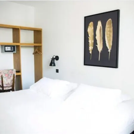 Le Victor Hugo Hotel 2*