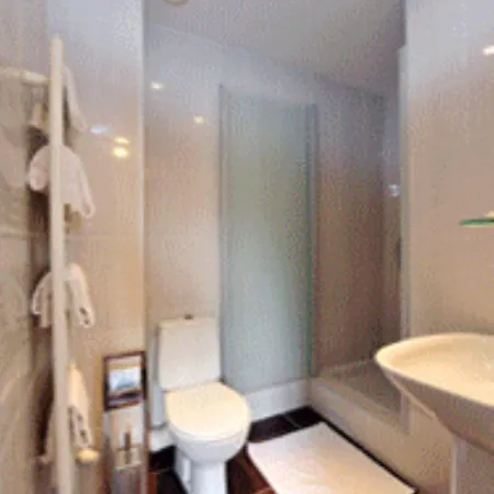ホテル ル ヴィクトル ユーゴー 2*
